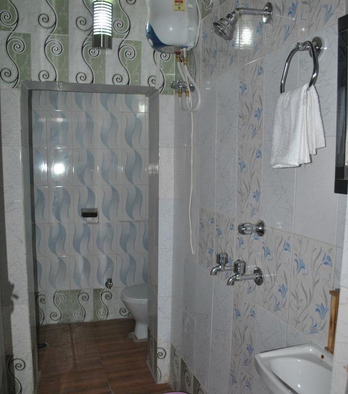 Shri Guest House Waranasi Zewnętrze zdjęcie